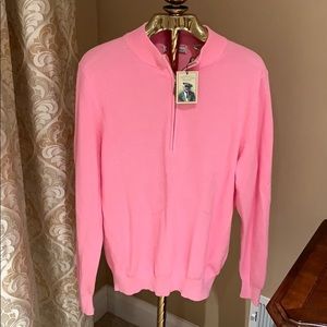 Men’s light weight sweater.